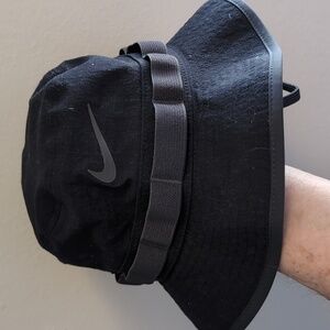 Nike Black Bucket Hat Size Medium.